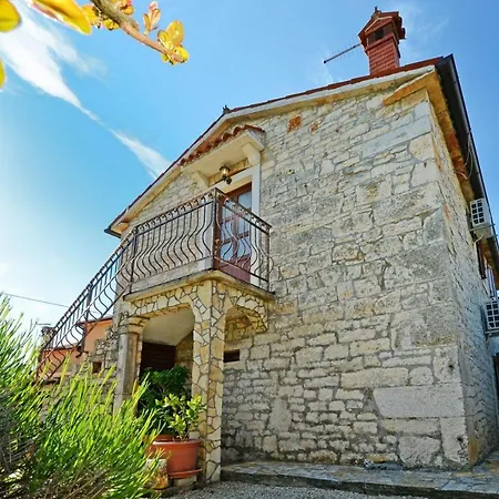 Maslina For Max 8 Persons With Garden, 12km From Porec Gostinjska kuća 3*