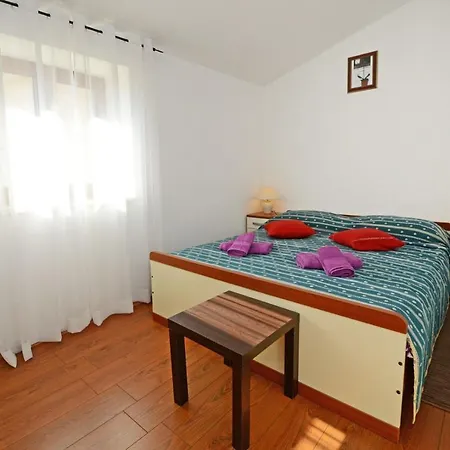Maslina For Max 8 Persons With Garden, 12km From Porec 3* Baderna