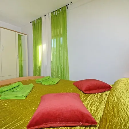 Maslina For Max 8 Persons With Garden, 12km From Porec 3* Baderna