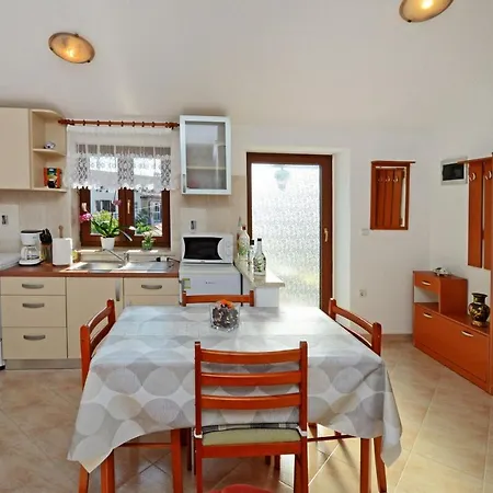 Maslina For Max 8 Persons With Garden, 12km From Porec Gostinjska kuća