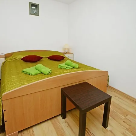 Guest house Maslina For Max 8 Persons With Garden, 12km From Porec