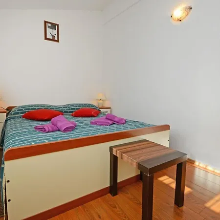 Maslina For Max 8 Persons With Garden, 12km From Porec Baderna