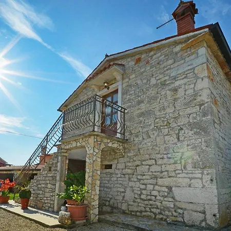 Maslina For Max 8 Persons With Garden, 12km From Porec Guest house *